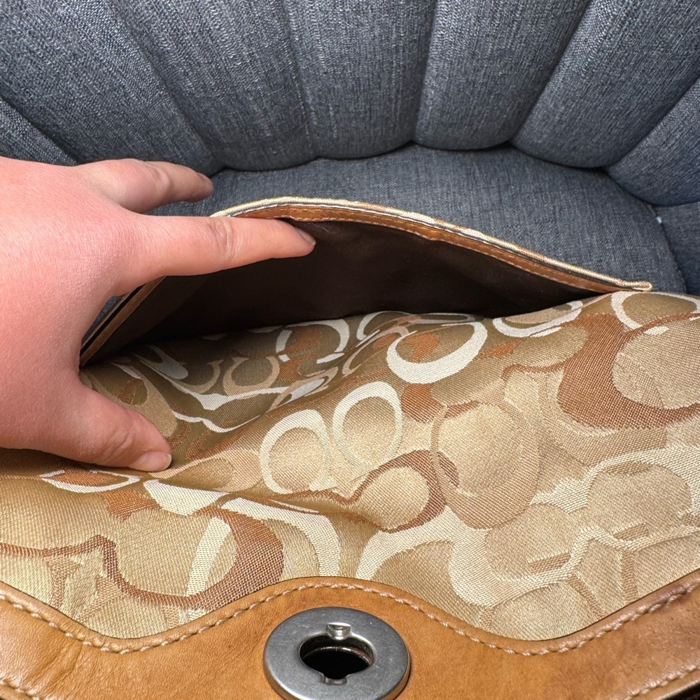 Coach Chelsea Hobo 10143 Signature Bag —Suede Trim, Satin Scarf,Original Hangtag - Picture 10 of 11